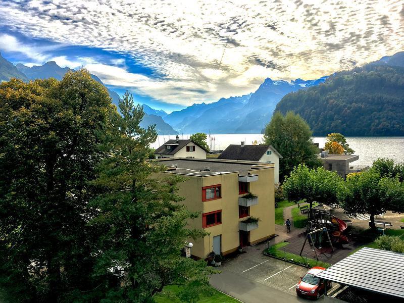 Ferienwohnung Mit Seesicht Brunnen Bagian luar foto